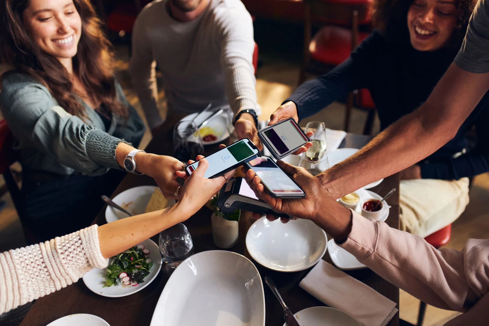 How to Save More Every Month with Cashback & Rewards Cards